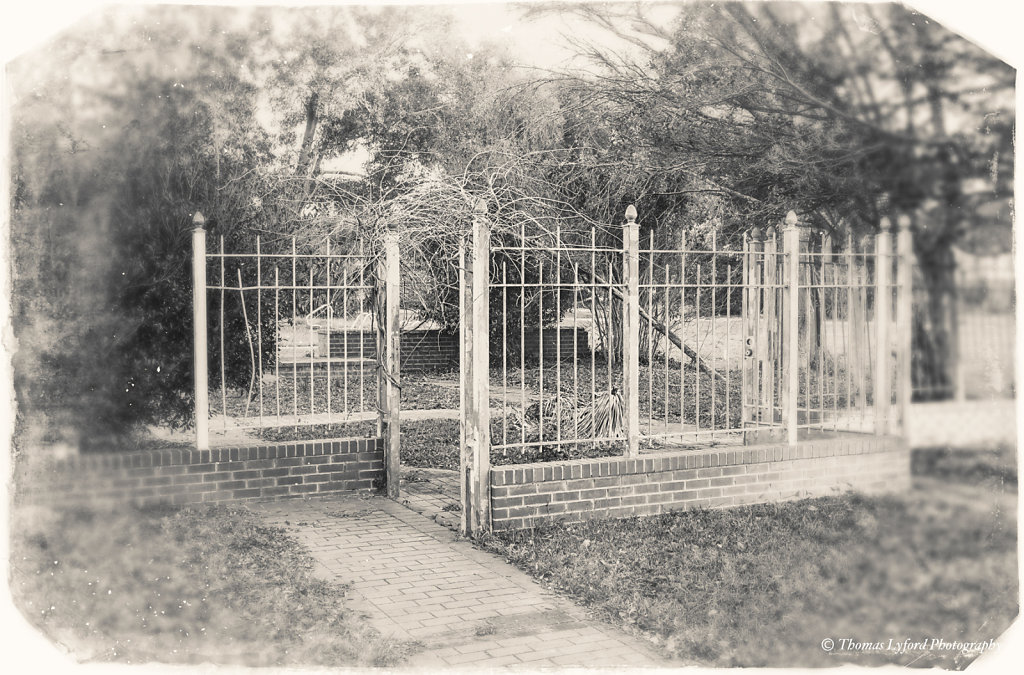 Katrina pool gates